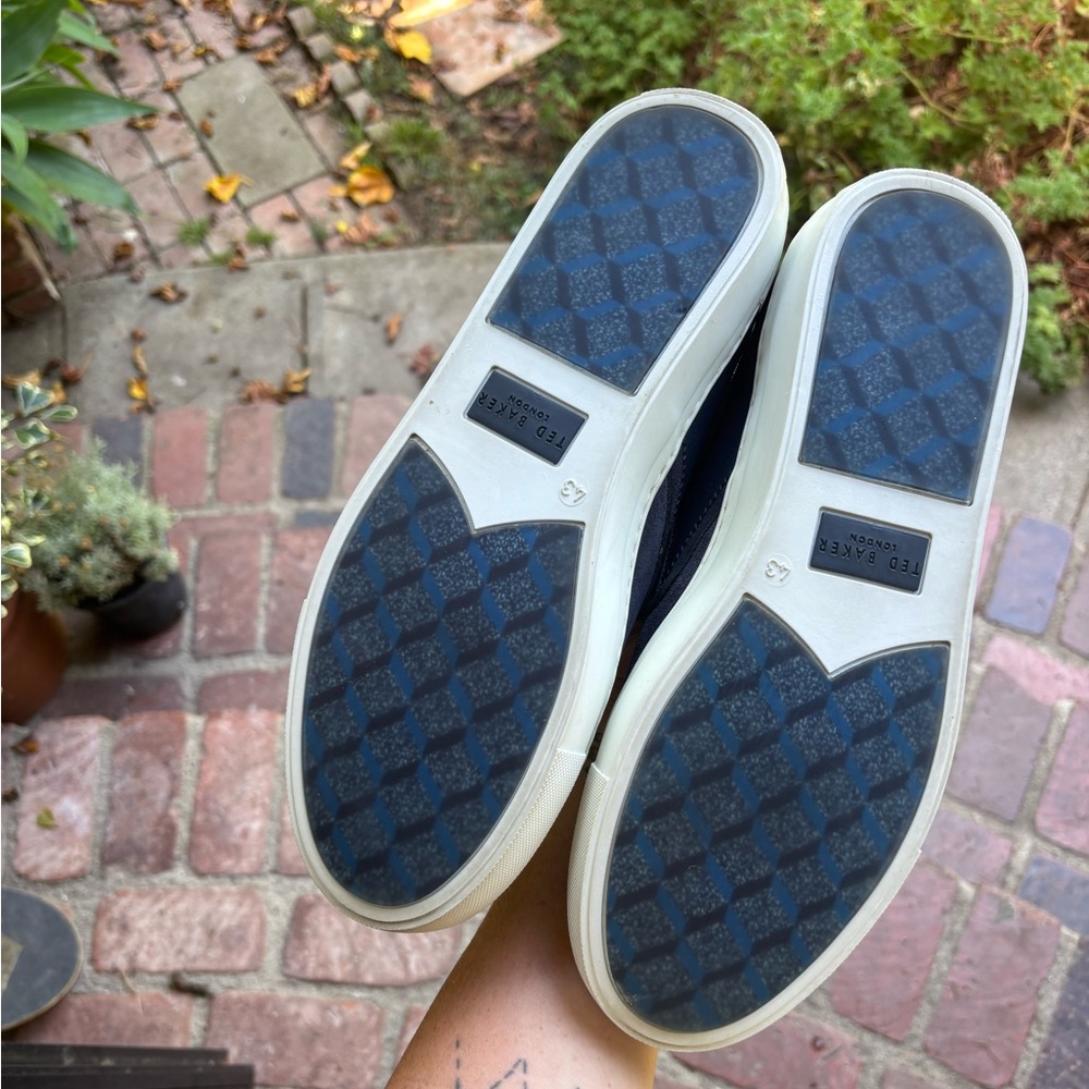 Ted baker navy slip ons. Never worn. Size 43. - Picture 2 of 6
